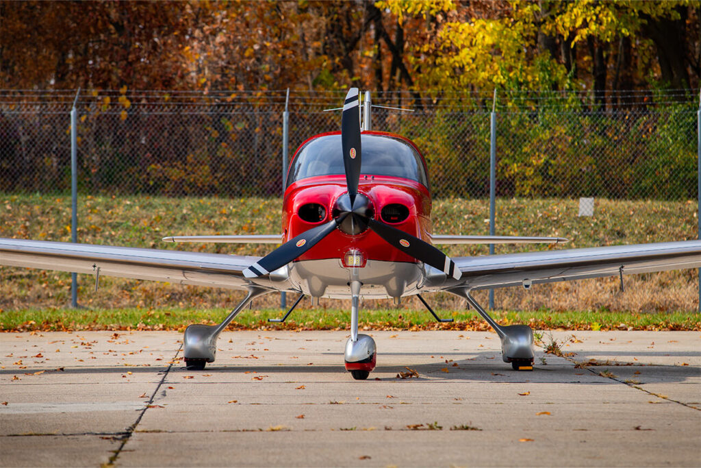 Cirrus SR22 GTS
