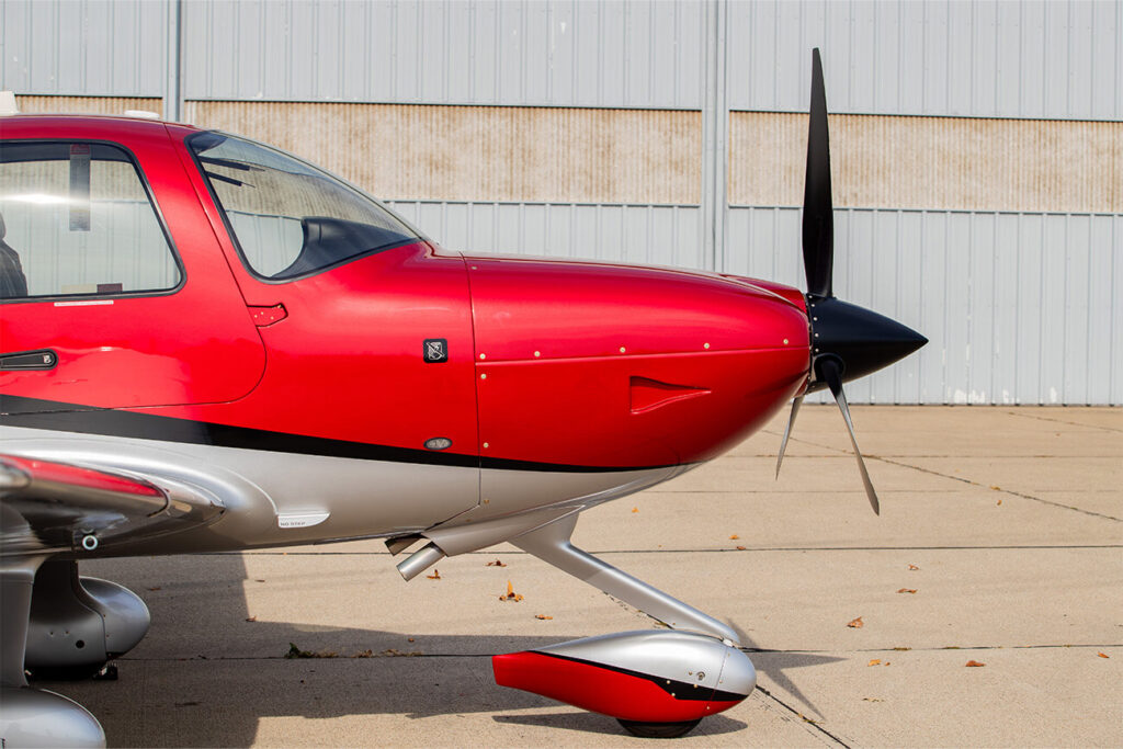 Cirrus SR22 GTS