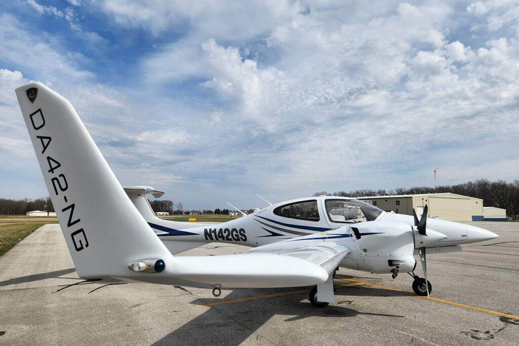 Diamond DA42